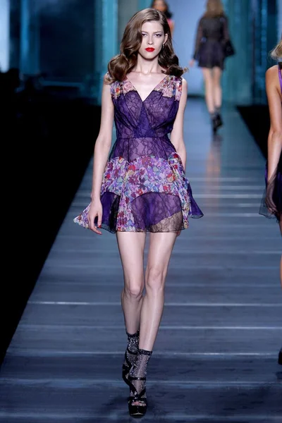 Look 19